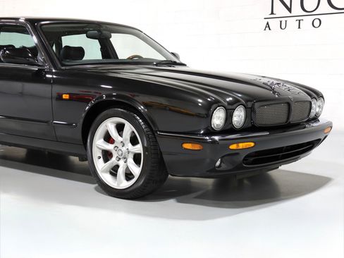Used 1998 Jaguar XJ8 RWD image 41