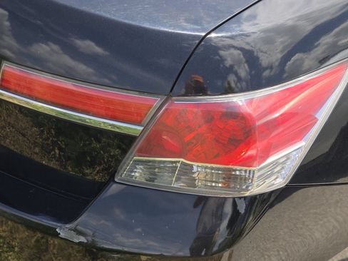 Used 2011 Honda Accord EX-L image 7