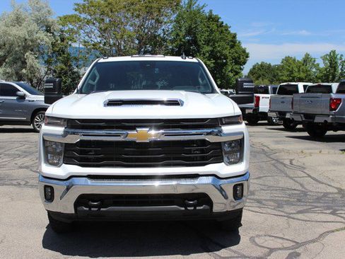 Used 2024 Chevrolet Silverado 3500 LT w/ Convenience Package AWD/4WD image 9