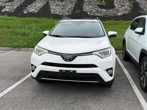 Used 2017 Toyota RAV4 XLE w/ All Weather Liner Package AWD/4WD image 8