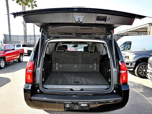 Used 2019 Chevrolet Suburban LT image 8