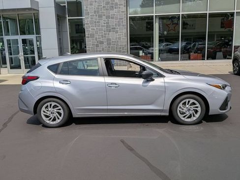 Used 2025 Subaru Impreza 2.0i AWD/4WD image 2