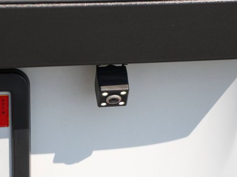 Used 2016 Mercedes-Benz Sprinter 2500 image 42