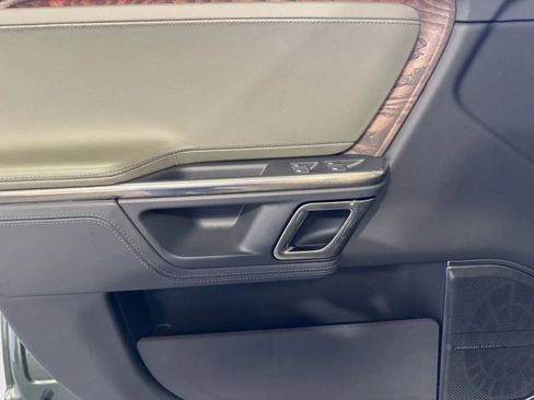 Used 2022 Rivian R1T Adventure image 15