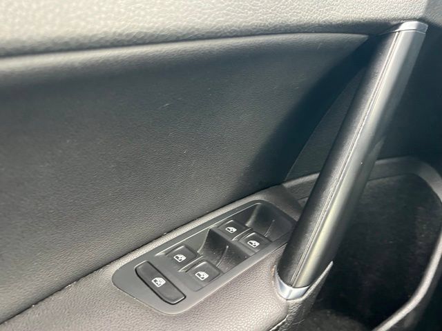 Used 2017 Volkswagen Golf Alltrack SE AWD/4WD image 21