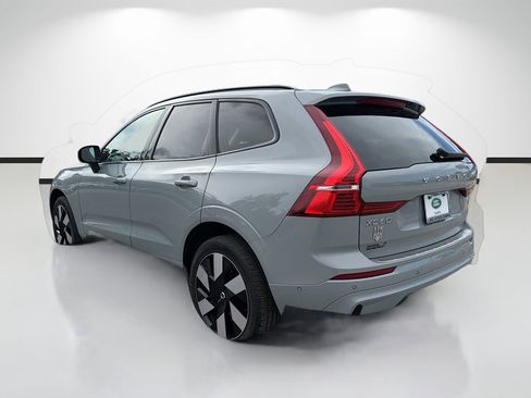 Used 2024 Volvo XC60 T8 Plus w/ Protection Package Premier AWD/4WD image 3