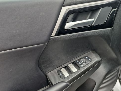 Used 2024 Mitsubishi Outlander SE FWD image 13