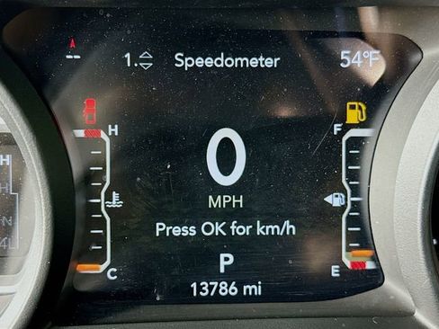 Used 2024 Jeep Gladiator Sport image 12