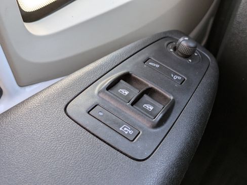 Used 2021 RAM ProMaster 2500 image 22