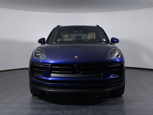 Used 2024 Porsche Macan AWD/4WD image 10