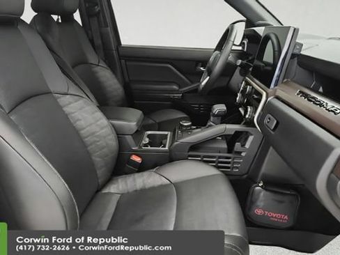 Used 2024 Toyota Tacoma TRD Sport w/ TRD Sport Premium Package AWD/4WD image 22