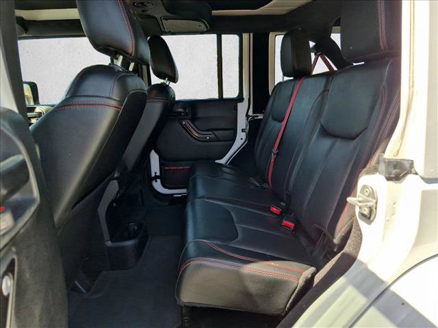 Used 2018 Jeep Wrangler Unlimited Rubicon AWD/4WD image 16