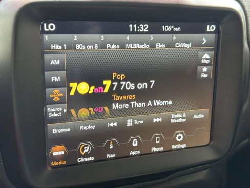 Used 2023 Jeep Renegade Latitude AWD/4WD image 26