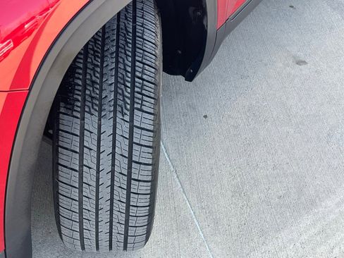 Used 2024 Volkswagen Atlas SE w/ Black Wheel Package image 9