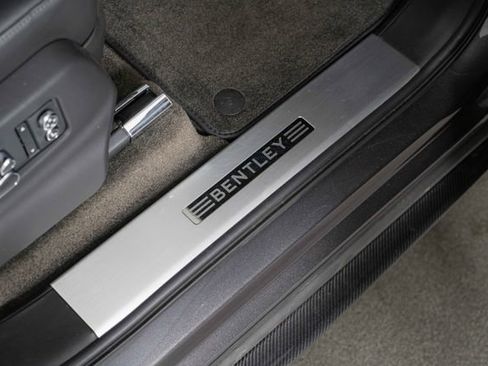 Used 2018 Bentley Bentayga AWD/4WD image 31