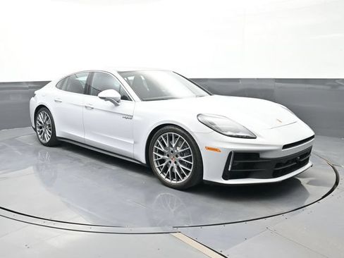 Certified 2025 Porsche Panamera 4 E-Hybrid AWD/4WD image 25