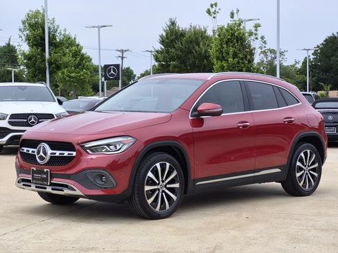 Certified 2023 Mercedes-Benz GLA 250 w/ Premium Package image 3