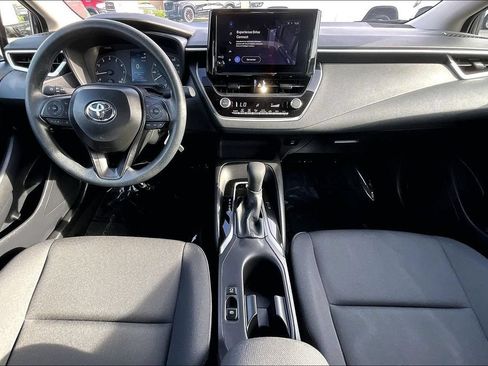 Used 2025 Toyota Corolla LE FWD image 9