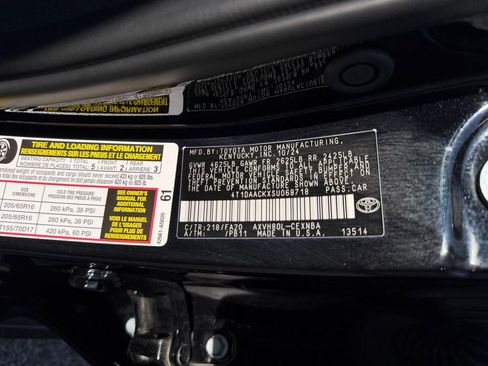 Used 2025 Toyota Camry LE image 30