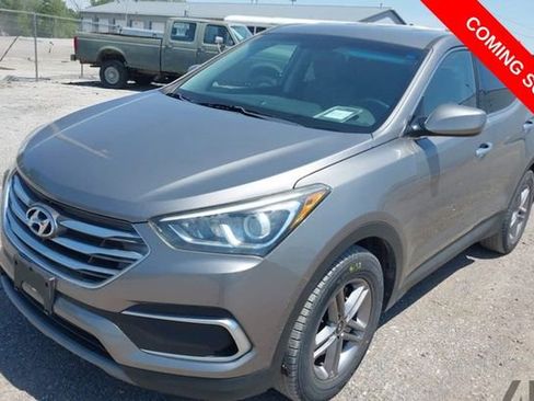 Used 2018 Hyundai Santa Fe Sport FWD image 2