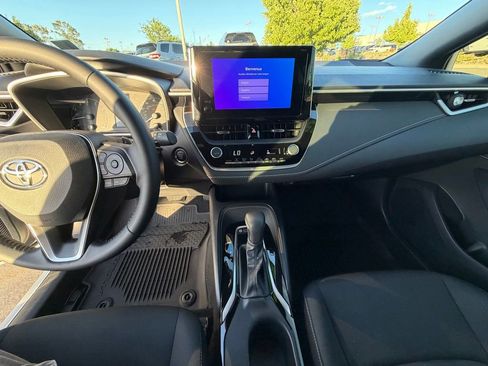 Used 2025 Toyota Corolla Hatchback FWD image 25