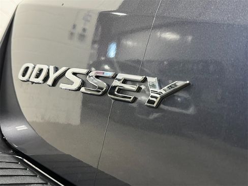 New 2026 Honda Odyssey Touring image 9