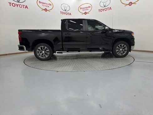 Used 2023 Chevrolet Silverado 1500 LT AWD/4WD image 3
