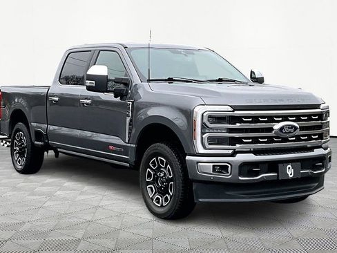 Used 2024 Ford F250 Platinum image 2