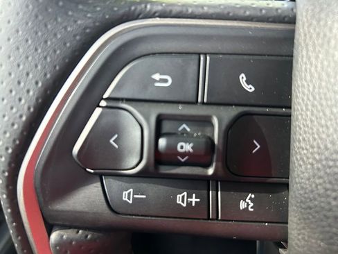 Used 2025 Toyota 4Runner SR5 AWD/4WD image 20