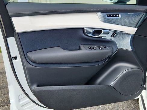 New 2025 Volvo XC90 B6 Ultra w/ Protection Package image 7