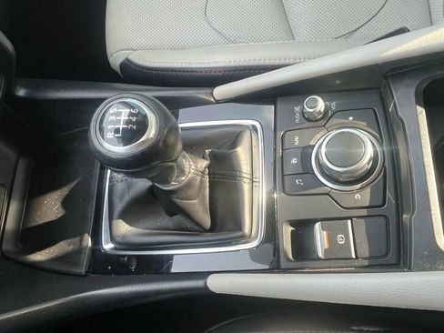 Used 2018 MAZDA MAZDA3 Grand Touring w/ Premium Equipment Package image 19