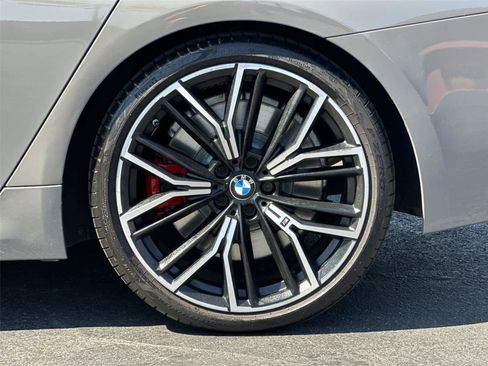 Used 2021 BMW M550i xDrive w/ Executive Package AWD/4WD image 9