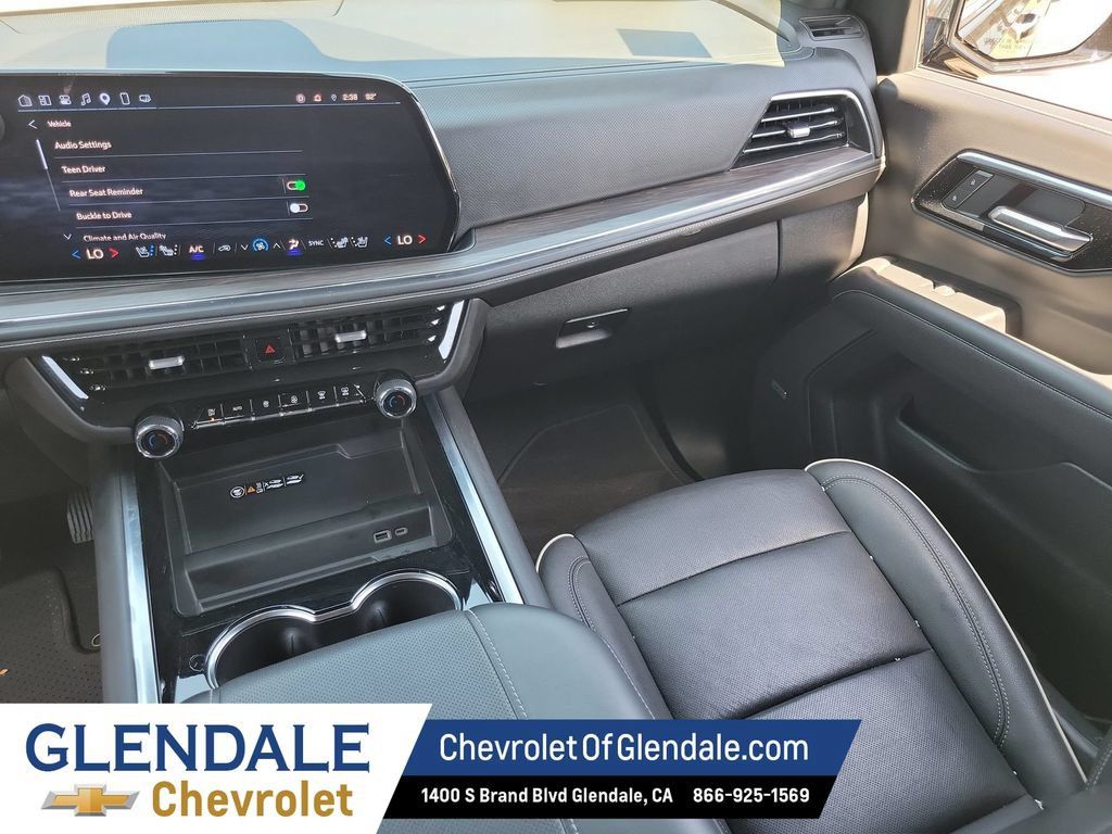 Certified 2025 Chevrolet Tahoe Premier AWD/4WD image 24
