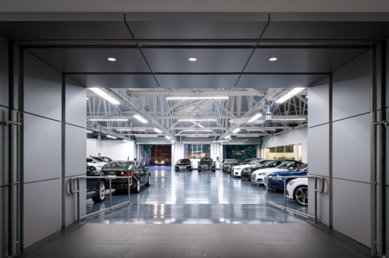 Certified 2023 Audi Q4 e-tron Premium Plus AWD/4WD image 28