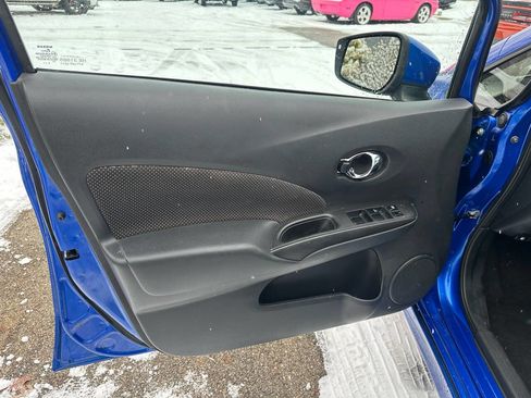 Used 2017 Nissan Versa Note SR image 18