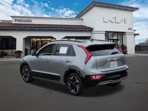 Certified 2025 Kia Niro Wind FWD image 6