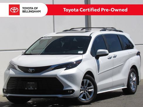 Certified 2025 Toyota Sienna XLE w/ XLE Plus Package AWD/4WD image 1