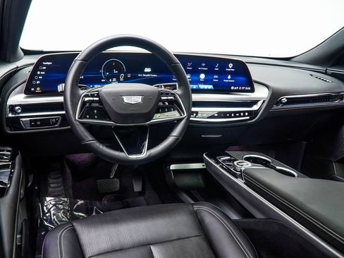 Used 2025 Cadillac Lyriq Sport w/ LPO, Floor Liner Package AWD/4WD image 16