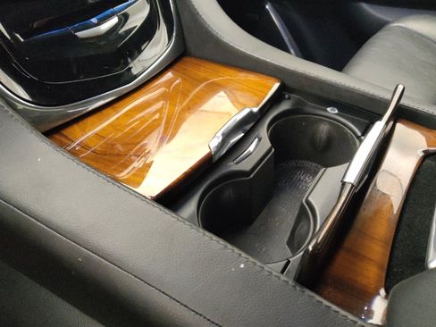 Used 2015 Cadillac Escalade Luxury image 26