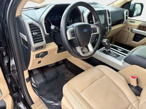 Used 2017 Ford F150 Lariat image 21