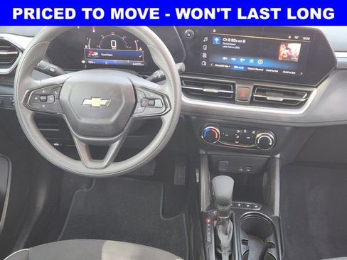 Used 2024 Chevrolet TrailBlazer LS w/ LS Convenience Package FWD image 27