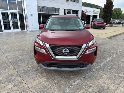 Used 2023 Nissan Rogue SV AWD/4WD image 3