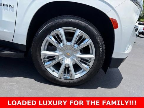 Used 2022 Chevrolet Suburban High Country AWD/4WD image 8