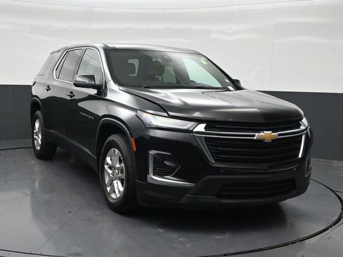Used 2022 Chevrolet Traverse LS FWD image 8