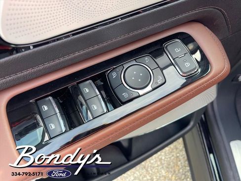 New 2026 Lincoln Aviator Reserve image 5