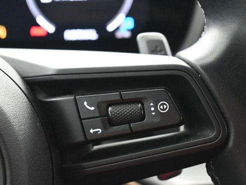 Certified 2024 Porsche Cayenne Coupe AWD/4WD image 23