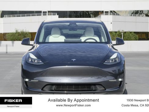 Used 2024 Tesla Model Y Long Range AWD/4WD image 5