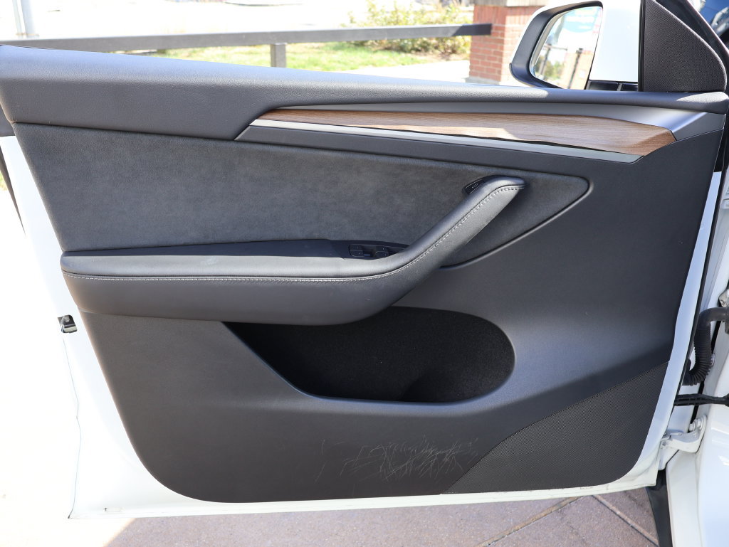 Used 2022 Tesla Model Y Performance AWD/4WD image 30