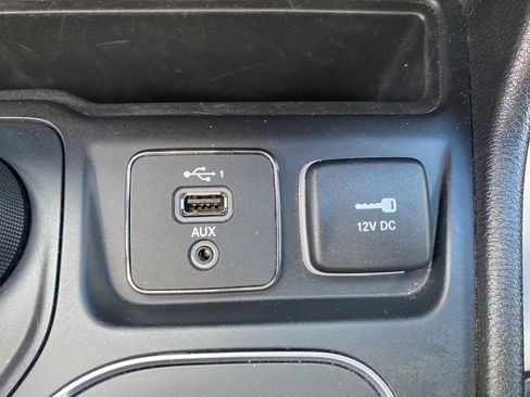 Used 2021 Jeep Cherokee Latitude Lux 80th Anniv w/ Quick Order Package 26U 80TH AWD/4WD image 36