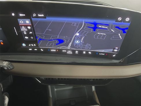 New 2025 Audi Q6 e-tron Premium image 15